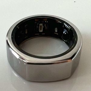 Oura Ring Gen3: Heritage Silver, Size 6